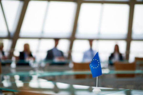Comisia Europeană atenţionează în legătură cu un aflux de refugiaţi în UE