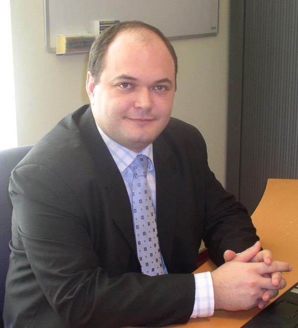 Ionuţ Dumitru, economistul şef al Raiffeisen Bank