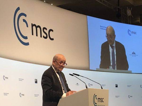 Jean-Yves Le Drian (Sursa foto: Twitter)