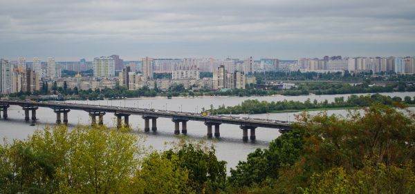 Rusia anunţă că va lovi ţinte militare la Kiev