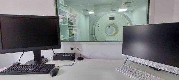 Un RMN de un milion de euro, pus în funcţiune într-un spital din Buzău