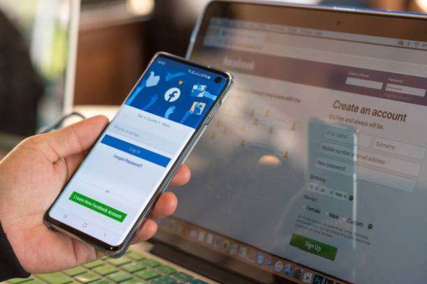 Rusia a decis blocarea accesului la Facebook pe teritoriul ţării