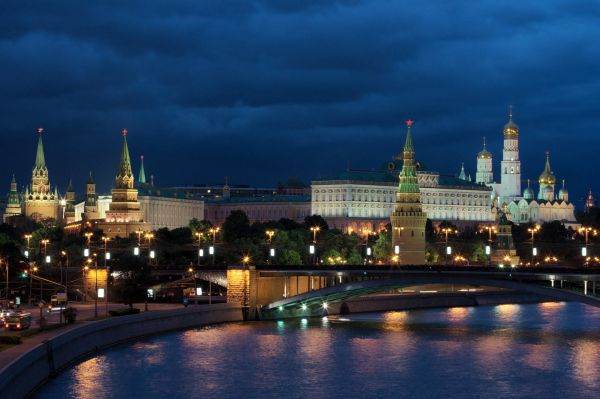 Kremlin: "Atacurile ruse vor înceta într-o clipă, dacă Ucraina îndeplineşte condiţiile noastre"