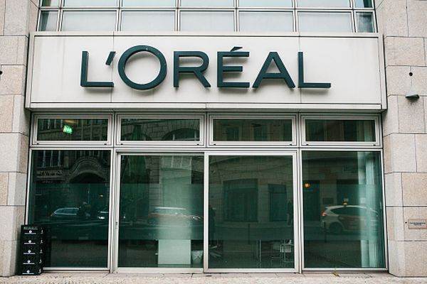 L'Oreal închide temporar magazinele proprii şi site-urile de comerţ electronic din Rusia