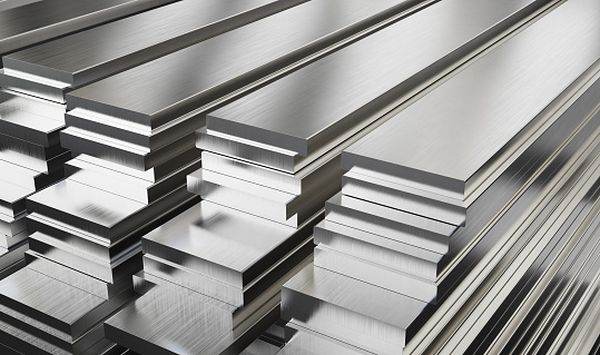 Preţul aluminiului continuă să crească pe piaţa din Londra