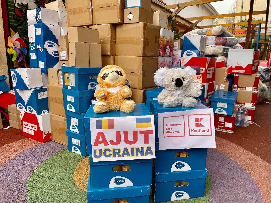 Centrul Terapeutic Marea Neagra a donat 3 tone de alimente şi produse de igienă cetăţenilor ucraineni