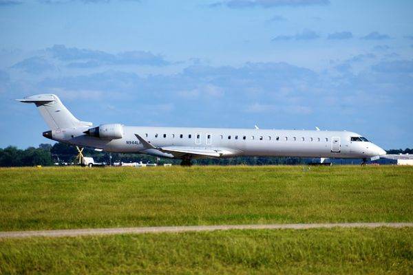 Rusia prelungeşte închiderea aeroporturilor în apropierea Ucrainei