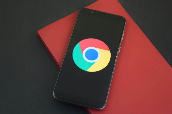 Google Chrome a ajuns la versiunea cu numărul 100