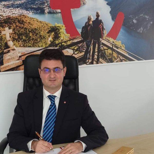 Ştefan Leontin Joos, general manager TUI Travel Center 