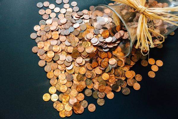 Urma scapă turma e valabil şi în materie de economisire