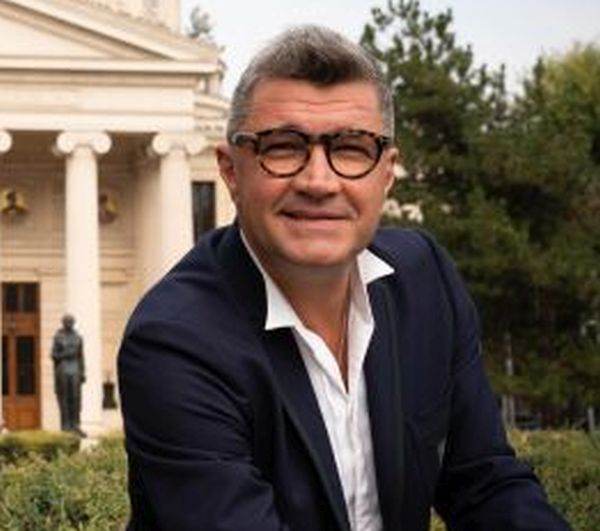 Eduard Uzunov