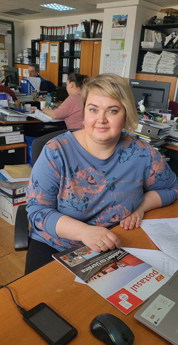 Primul refugiat ucrainean, angajat la Poşta Română