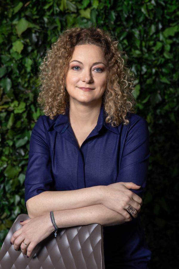 Ileana Dumitru, Director Juridic şi Relaţii Publice al Ariei Europa centrală şi de sud din cadrul BAT