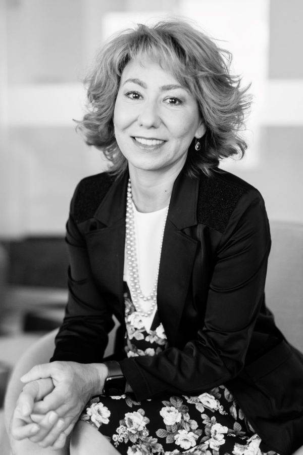 Raluca Nicolescu, Director lMM Raiffeisen Bank