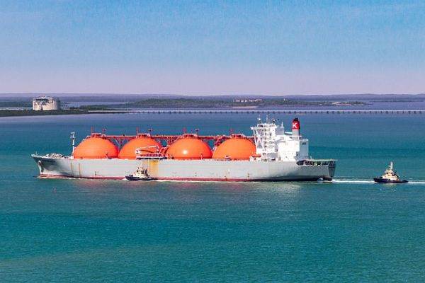 Germania închiriază terminale plutitoare de gaze naturale lichefiate pentru reducerea dependenţei de Rusia