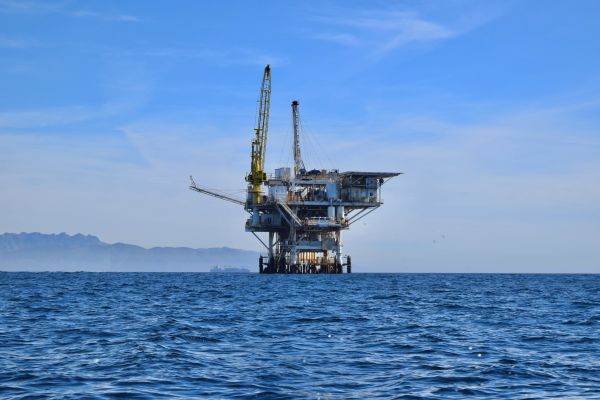 Senatul a dat undă verde modificării legii offshore