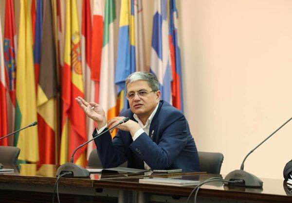 "CE a dat undă verde mai multor măsuri propuse de România pentru implementarea PNRR"