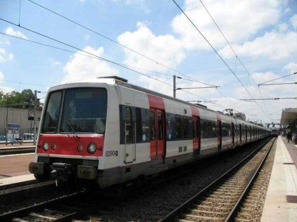 Autoritatea pentru Reformă Feroviară cumpără 62 de trenuri electrice