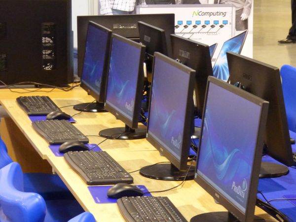Şcolile intră în "era" laboratoarelor IT