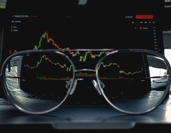 "S&P se va prăbuşi cu încă 17% şi va intra într-o piaţă «bear» de durată"