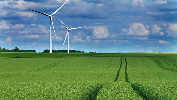 Războiul din Ucraina şi pandemia urgentează tranziţia UE către energia verde