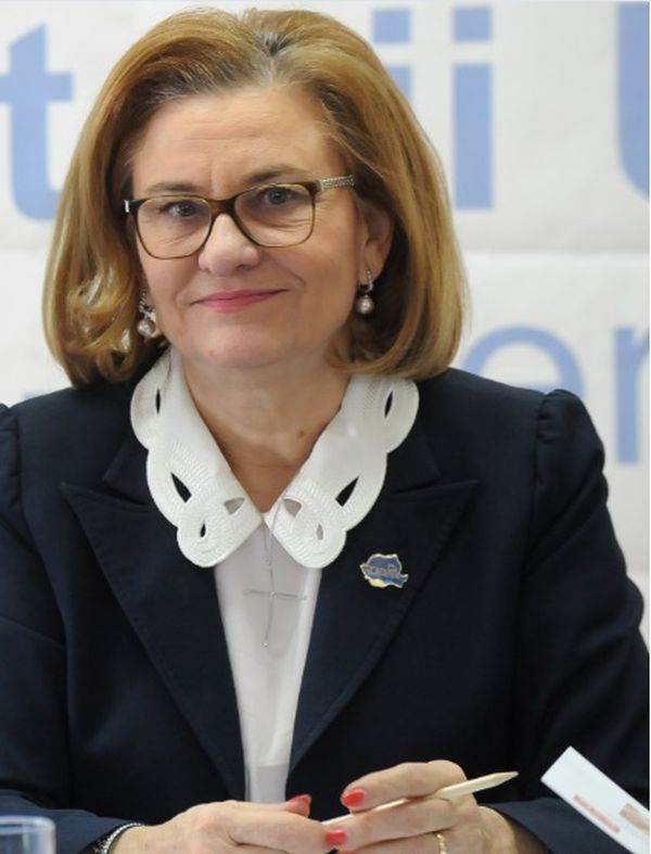 "Îţi era frică să nu cazi când calci pe scara de coborâre"