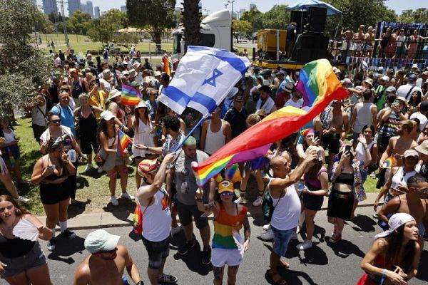 Peste 170.000 de persoane au defilat la Tel Aviv Pride 2022