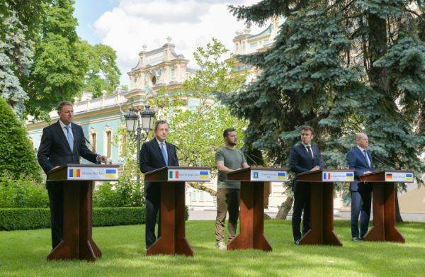 Klaus Iohannis propune coridoare albastre în Marea Neagră, pentru transportul cerealelor ucrainene