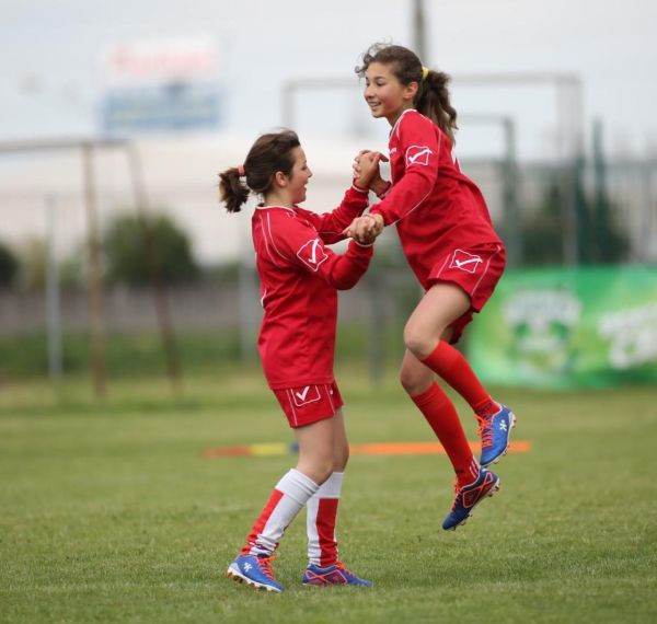 Fotbal, fetele stau mai bine în clasamentul FIFA decât băieţii