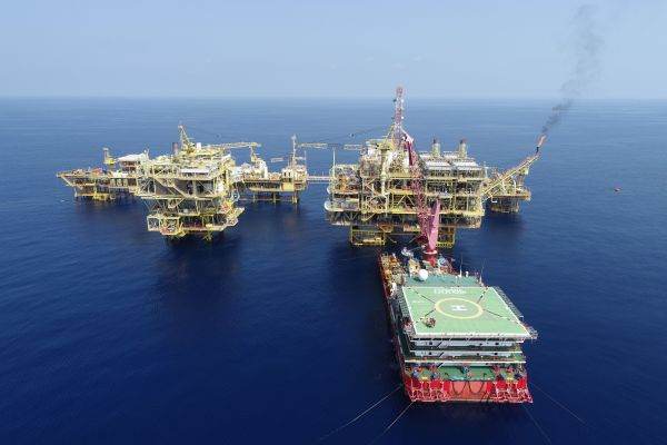 Rusia acuză Ucraina că a atacat platforme de foraj din largul Crimeei