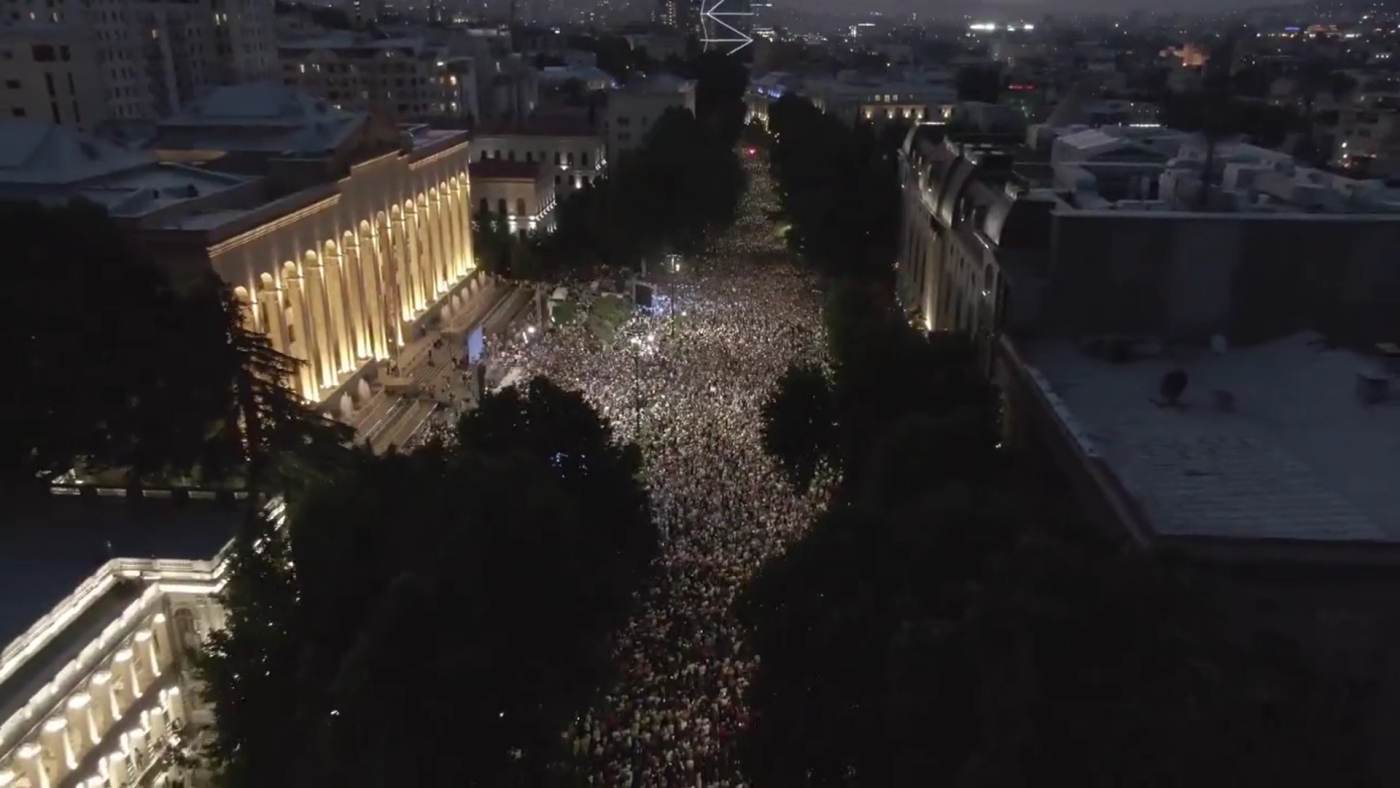 Aproximativ 60.000 de manifestanţi cer, la Tbilissi, aderarea Georgiei la Uniunea Europeană