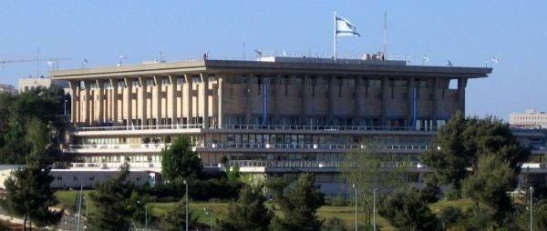 Deputaţii israelieni dau o undă verde preliminară dizolvării Knessetului şi organizării unor noi alegeri