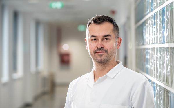 Dr. Claudiu Hopîrtean, şeful secţiei de Radioterapie din cadrul Medisprof