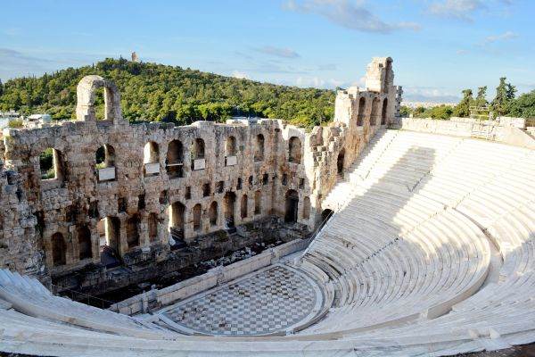 Grecia a împiedicat peste o mie de migranţi veniţi din Turcia să debarce pe insulele sale