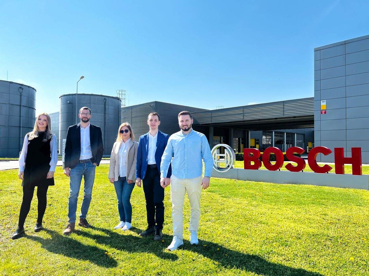 Bosch investeşte în educarea şi formarea tinerilor cu potenţial