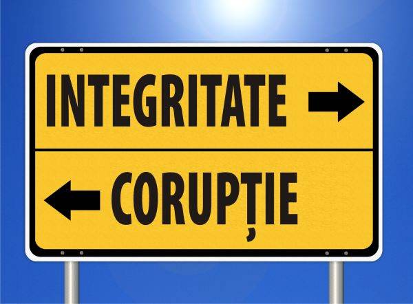 Legea avertizorilor de integritate, verificată de Curtea Constituţională