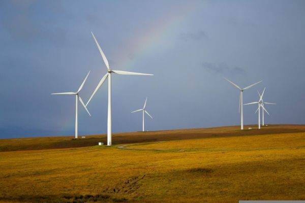 Regenerabilele au furnizat 49% din energia folosită în primul trimestru din 2022