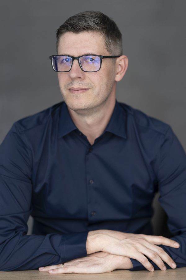 Cristian Huzau, Country Manager România