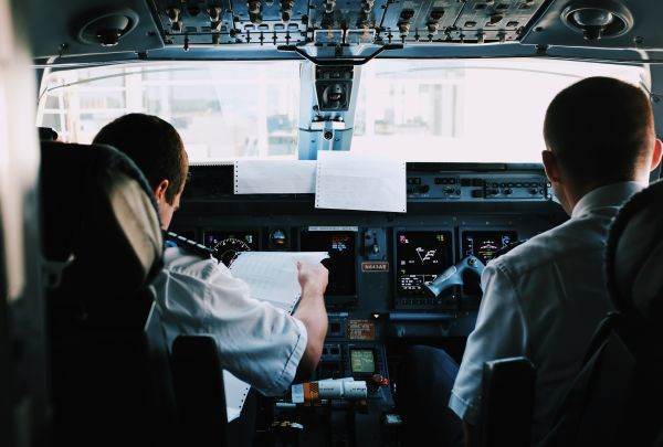 Turcia înăspreşte regulile pentru piloţii care vor să lucreze pentru companii străine