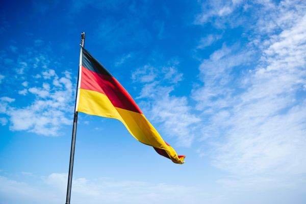 Este prea târziu pentru a opri sinuciderea economică şi implozia Germaniei?