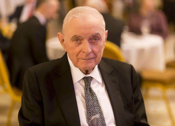 "Banca Naţională a avut în strategie să nu coboare dobânda de politică monetară sub 1% pentru că ajungem în situaţia să nu o mai putem folosi", spune Adrian Vasilescu.