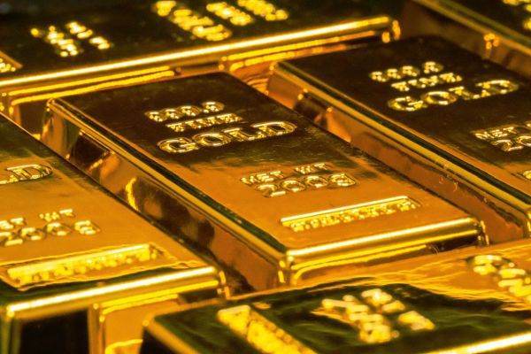 Unii investitori doresc să scape de aurul rusesc din portofoliile lor