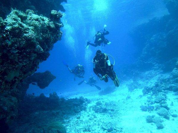 Mină marină din timpul celui de-al Doilea Război Mondial, distrusă de scafandri