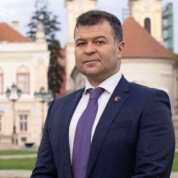 "Ministerul Educaţiei va aloca 1 miliard de lei digitalizării universităţilor acreditate"
