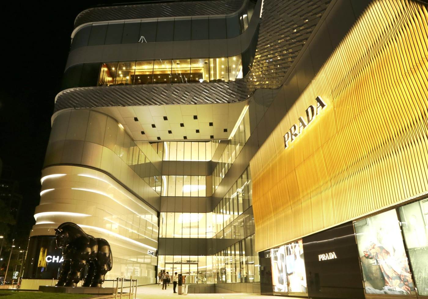 Prada vrea să obţină o evaluare de 1 miliard de dolari la listarea la bursa din Milano