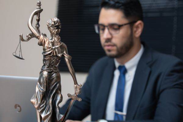 CSM propune implicarea judecătorilor stagiari în soluţionarea cauzelor de la judecătorii
