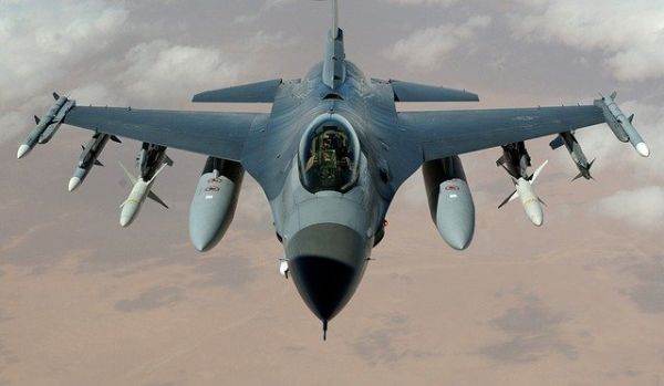 Taiwanul îşi prezintă cel mai avansat avion de luptă, după manevre militare chineze fără precedent