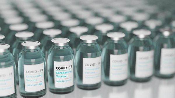 Nivelul vaccinării complete împotriva covid-19 atinge 50% în ţările sărace