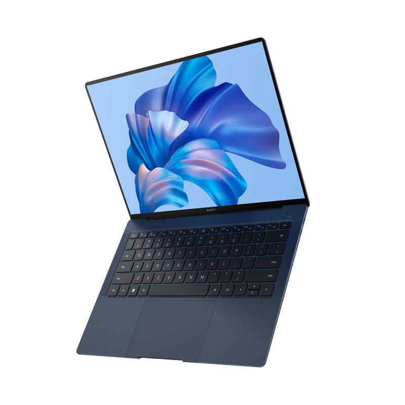 Huawei lansează MateBook X Pro, un laptop vârf de gamă ultra-portabil, durabil şi eficient