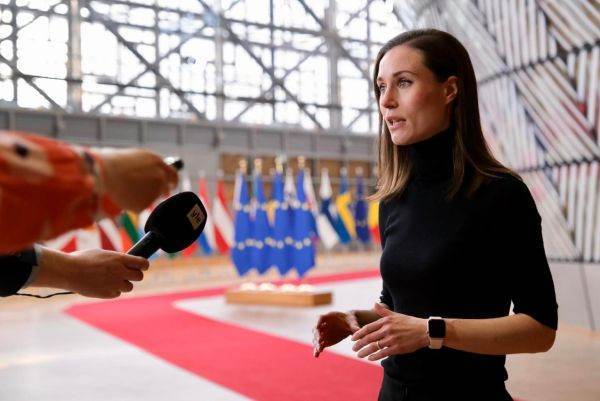 Premierul finlandez spune că videoclipurile cu petrecerile sale "gălăgioase" nu ar fi trebuit să fie făcute publice